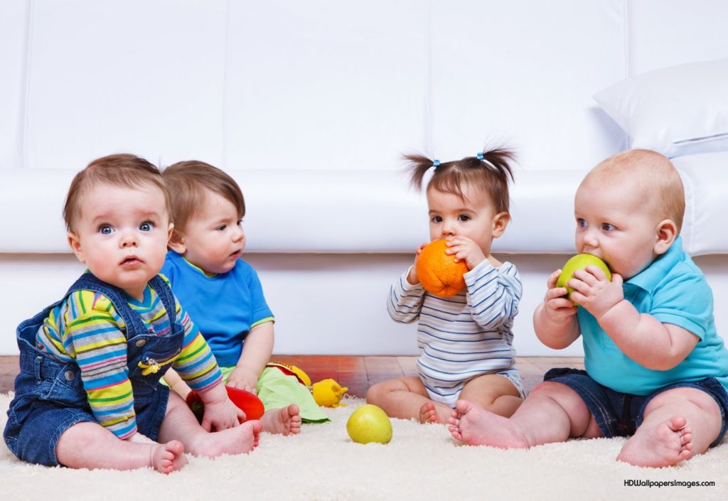 Babies-Playing