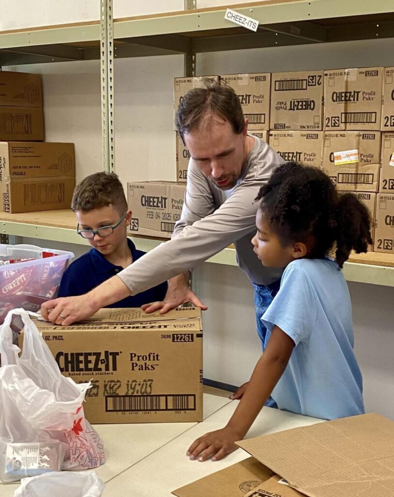 Backpack Friends volunteers